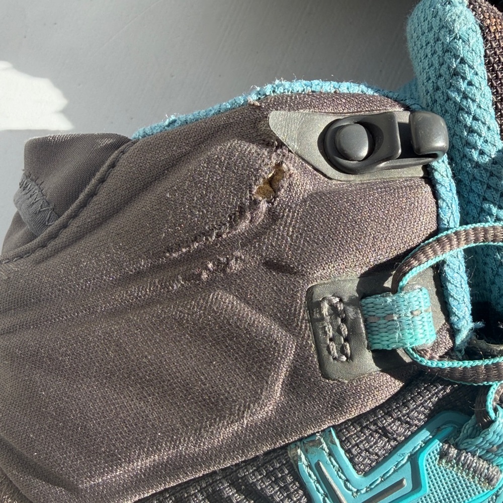 Sportiva Ultra Raptor II Mid GTX Hiking Shoes In Carbon/Topaz Sz-8 - Picture 15 of 15